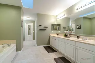 1695 Natures Way, Lindenhurst, IL 60046 - Photo 25