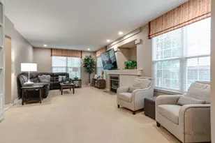 1695 Natures Way, Lindenhurst, IL 60046 - Photo 17
