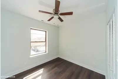 2010 W Cornelia Avenue #2, Chicago, IL 60618 - Photo 7
