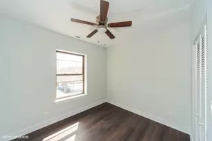 2010 W Cornelia Ave, Chicago, IL 60618 - Photo 7