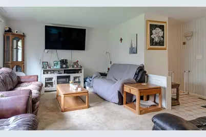 1009 Hampton Court, McHenry, IL 60050 - Photo 3