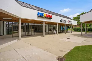 264 Hawthorn Village Commons, Vernon Hills, IL 60061 - Photo 1