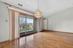 7545 Sheridan Dr, Willowbrook, IL 60527 - Photo 9