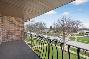 7545 Sheridan Dr, Willowbrook, IL 60527 - Photo 19