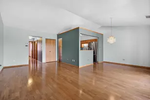 7545 Sheridan Dr, Willowbrook, IL 60527 - Photo 3