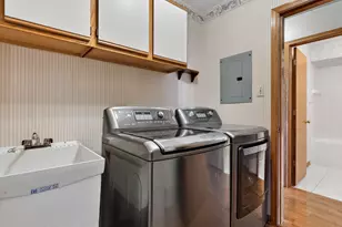 7545 Sheridan Dr, Willowbrook, IL 60527 - Photo 17