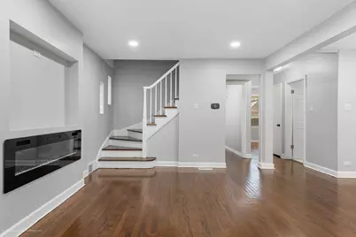 10644 S Eggleston Avenue, Chicago, IL 60628 - Photo 5