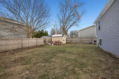 410 W Riverside Drive, Lakemoor, IL 60051 - Photo 19