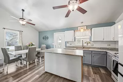 410 W Riverside Drive, Lakemoor, IL 60051 - Photo 5