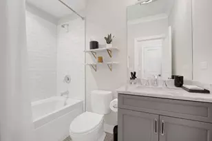 1341 W George St, Chicago, IL 60657 - Photo 25