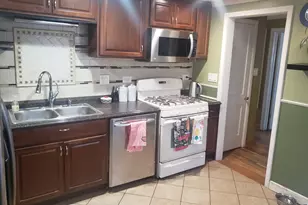 3427 Lonnquist Dr, Franklin Park, IL 60131 - Photo 9