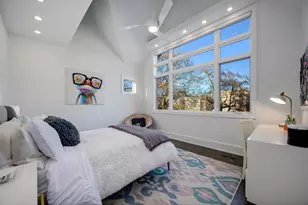 2107 W Bradley Pl, Chicago, IL 60618 - Photo 39