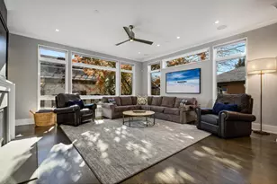 2107 W Bradley Pl, Chicago, IL 60618 - Photo 19