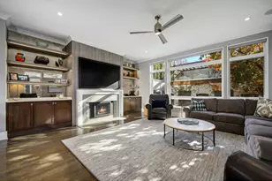 2107 W Bradley Pl, Chicago, IL 60618 - Photo 21