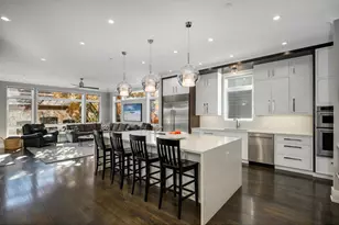 2107 W Bradley Pl, Chicago, IL 60618 - Photo 13