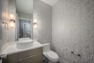 2107 W Bradley Pl, Chicago, IL 60618 - Photo 53