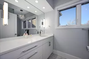 2107 W Bradley Pl, Chicago, IL 60618 - Photo 41