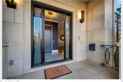 2107 W Bradley Place, Chicago, IL 60618 - Photo 3