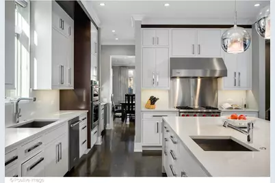 2107 W Bradley Place, Chicago, IL 60618 - Photo 17