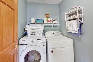 330 Martin Dr, Woodstock, IL 60098 - Photo 33