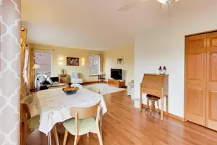 330 Martin Dr, Woodstock, IL 60098 - Photo 9