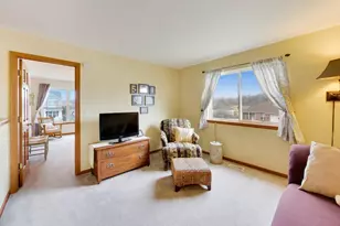 330 Martin Dr, Woodstock, IL 60098 - Photo 17