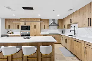 180 E Pearson St, Chicago, IL 60611 - Photo 11