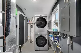 920 Theresa Ln, Chicago Heights, IL 60411 - Photo 13