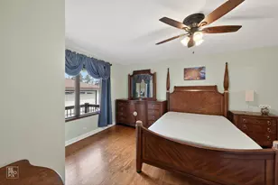 221 E Grantley Ave, Elmhurst, IL 60126 - Photo 15