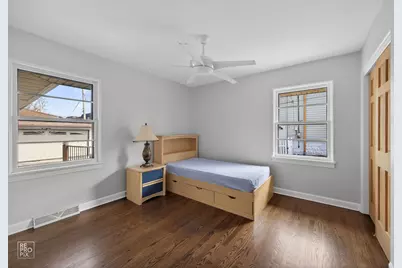 221 E Grantley Avenue, Elmhurst, IL 60126 - Photo 19