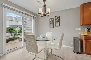 102 Devoe Dr, Oswego, IL 60543 - Photo 11