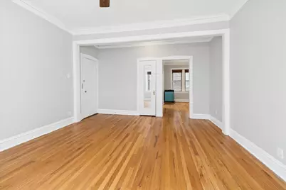 242 S Maple Avenue #1E, Oak Park, IL 60302 - Photo 3