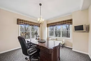 9025 Darien Woods Ct, Darien, IL 60561 - Photo 5