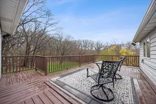 9025 Darien Woods Ct, Darien, IL 60561 - Photo 21