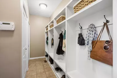 9025 Darien Woods Court, Darien, IL 60561 - Photo 17