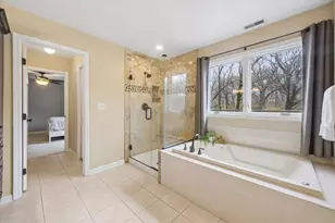9025 Darien Woods Ct, Darien, IL 60561 - Photo 29