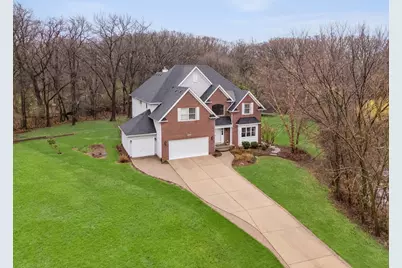 9025 Darien Woods Court, Darien, IL 60561 - Photo 3