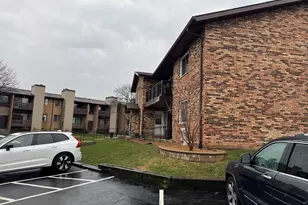 344 Sheridan Dr, Willowbrook, IL 60527 - Photo 3