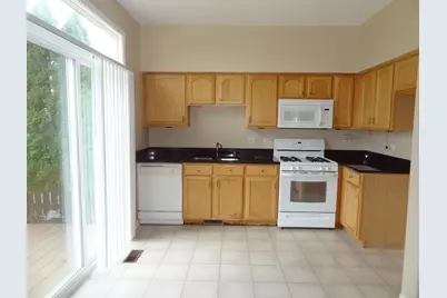 2154 Cypress Court #2154, Montgomery, IL 60538 - Photo 5