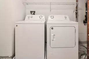 3326 W Irving Park Rd, Chicago, IL 60618 - Photo 13