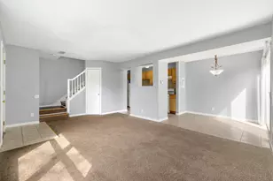 9 Fernwood Dr, Bolingbrook, IL 60440 - Photo 5