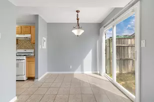 9 Fernwood Dr, Bolingbrook, IL 60440 - Photo 9