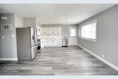 615 Best Avenue, Dekalb, IL 60115 - Photo 5