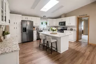 386 Buttercup Ln, Matteson, IL 60443 - Photo 5