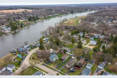 105 Lincoln Avenue, Fox River Grove, IL 60021 - Photo 33