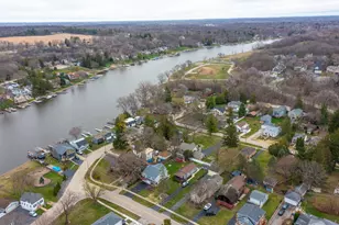 105 Lincoln Ave, Fox River Grove, IL 60021 - Photo 33