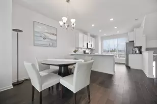 2317 Alumni Dr, Schaumburg, IL 60173 - Photo 5