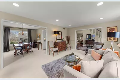 2356 Richmond Drive, Wheaton, IL 60189 - Photo 7