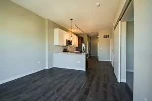 851 W Grand Ave, Chicago, IL 60642 - Photo 3