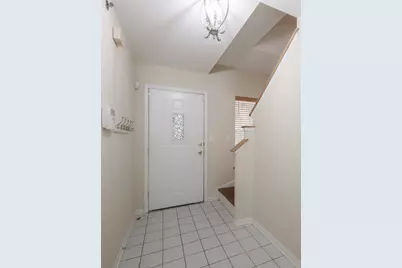 425 S Harvey Avenue #C, Oak Park, IL 60302 - Photo 3